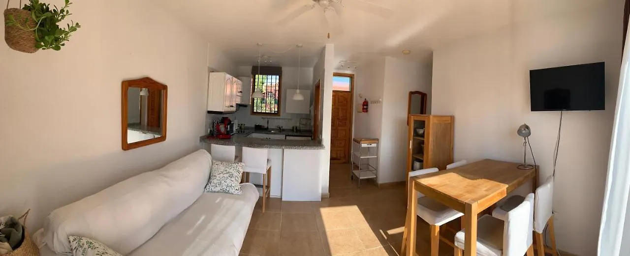 Bright Apartment With Pool In Tenerife South 德尔锡伦西奥海岸