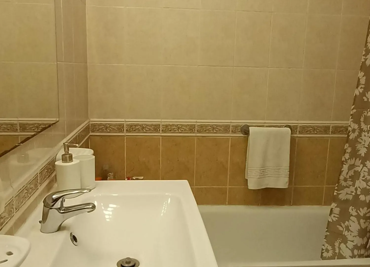 Bright Apartment With Pool In Tenerife South 德尔锡伦西奥海岸